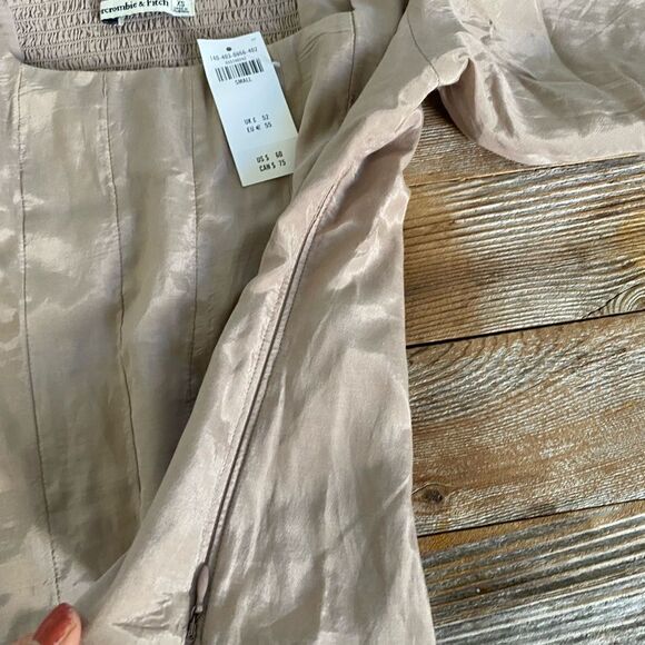 NWT Abercrombie & Fitch Puff Sleeve Shine Cotton Squareneck Top - Picture 5 of 6